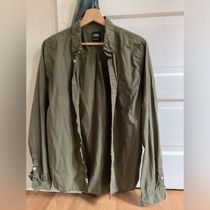 EUC Lightweight army green button down